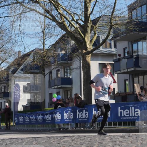 06.04.2025 - 44. Internationalen Wilhelmsburger Insellauf Luisa Fischer http://msf.ph/oto/7577160 06.04.2025 10:43:20 Ziel 4446, 4395 meine-sportfotos.de