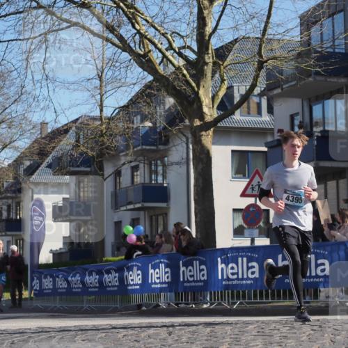 06.04.2025 - 44. Internationalen Wilhelmsburger Insellauf Luisa Fischer http://msf.ph/oto/7577181 06.04.2025 10:43:20 Ziel 4395 meine-sportfotos.de