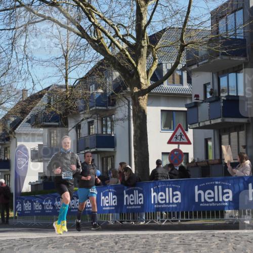 06.04.2025 - 44. Internationalen Wilhelmsburger Insellauf Luisa Fischer http://msf.ph/oto/7577298 06.04.2025 10:43:23 Ziel 3924, 3821, 444 meine-sportfotos.de