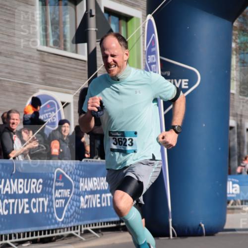 06.04.2025 - 44. Internationalen Wilhelmsburger Insellauf A. Gomolzig http://msf.ph/oto/7577345 06.04.2025 10:31:17 Ziel 3132, 3623, 4584, 5052 meine-sportfotos.de