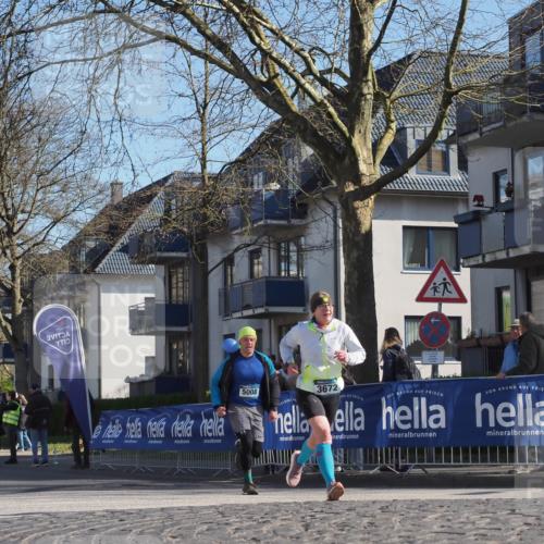 06.04.2025 - 44. Internationalen Wilhelmsburger Insellauf Luisa Fischer http://msf.ph/oto/7577399 06.04.2025 10:38:39 Ziel 4246, 5008, 3672 meine-sportfotos.de