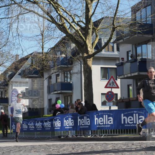 06.04.2025 - 44. Internationalen Wilhelmsburger Insellauf Luisa Fischer http://msf.ph/oto/7577448 06.04.2025 10:43:24 Ziel 3735, 61, 3924 meine-sportfotos.de