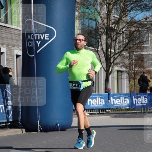 06.04.2025 - 44. Internationalen Wilhelmsburger Insellauf A. Gomolzig http://msf.ph/oto/7577456 06.04.2025 10:30:55 Ziel 3447, 3699, 3939, 4546 meine-sportfotos.de