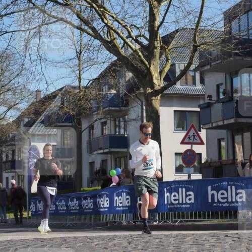 06.04.2025 - 44. Internationalen Wilhelmsburger Insellauf Luisa Fischer http://msf.ph/oto/7577509 06.04.2025 10:43:26 Ziel 3924, 4536, 735 meine-sportfotos.de
