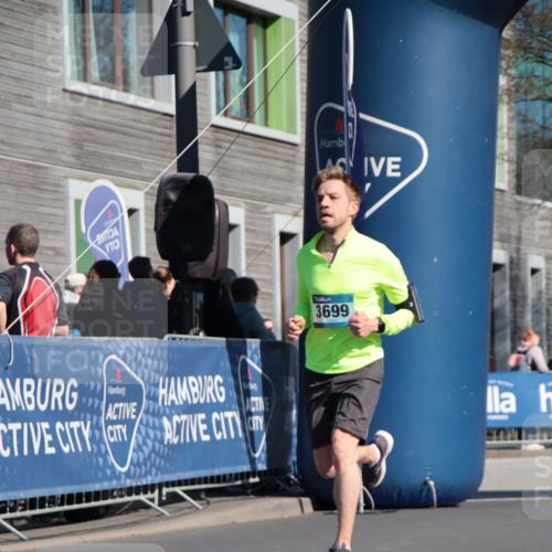 06.04.2025 - 44. Internationalen Wilhelmsburger Insellauf A. Gomolzig http://msf.ph/oto/7577544 06.04.2025 10:30:50 Ziel 3447, 3699, 3939, 4472, 4546 meine-sportfotos.de