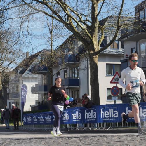 06.04.2025 - 44. Internationalen Wilhelmsburger Insellauf Luisa Fischer http://msf.ph/oto/7577562 06.04.2025 10:43:27 Ziel 3924, 4536, 735 meine-sportfotos.de