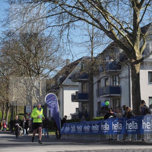 06.04.2025 - 44. Internationalen Wilhelmsburger Insellauf Luisa Fischer http://msf.ph/oto/7577629 06.04.2025 10:38:47 Ziel 46 meine-sportfotos.de