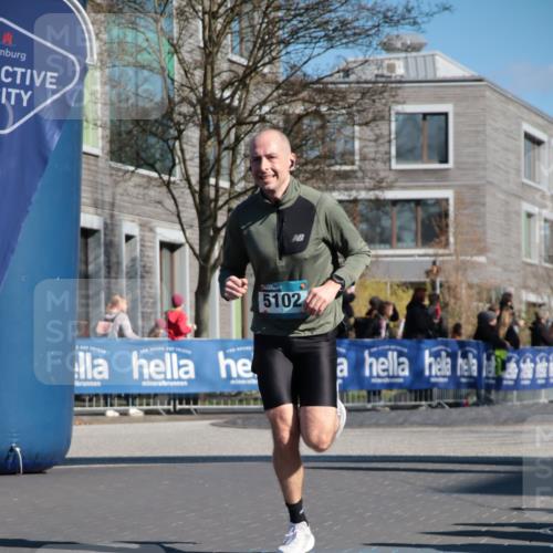 06.04.2025 - 44. Internationalen Wilhelmsburger Insellauf A. Gomolzig http://msf.ph/oto/7577842 06.04.2025 10:30:17 Ziel 3562, 4413, 5102 meine-sportfotos.de