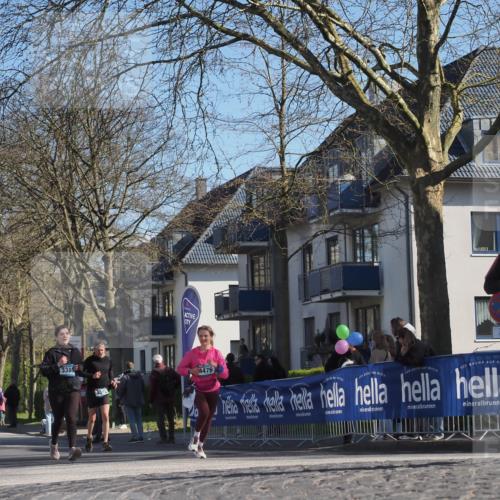 06.04.2025 - 44. Internationalen Wilhelmsburger Insellauf Luisa Fischer http://msf.ph/oto/7577925 06.04.2025 10:43:31 Ziel 338, 4536, 4502, 4476 meine-sportfotos.de