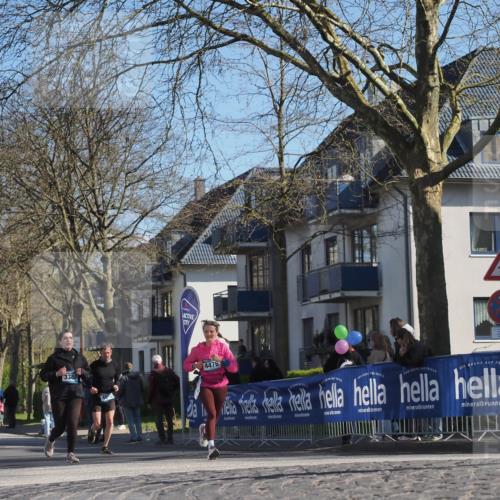 06.04.2025 - 44. Internationalen Wilhelmsburger Insellauf Luisa Fischer http://msf.ph/oto/7577936 06.04.2025 10:43:32 Ziel 3380, 4502, 4476, 4536 meine-sportfotos.de