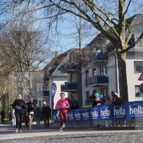 06.04.2025 - 44. Internationalen Wilhelmsburger Insellauf Luisa Fischer http://msf.ph/oto/7577944 06.04.2025 10:43:32 Ziel 3380, 4502 meine-sportfotos.de