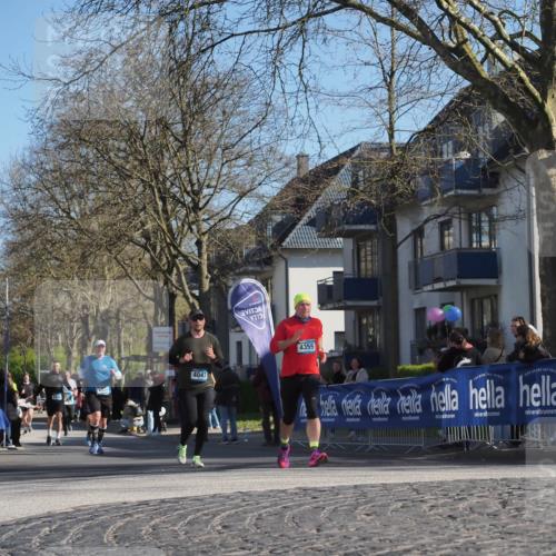06.04.2025 - 44. Internationalen Wilhelmsburger Insellauf Luisa Fischer http://msf.ph/oto/7577945 06.04.2025 10:38:56 Ziel 5150, 4047, 4359 meine-sportfotos.de