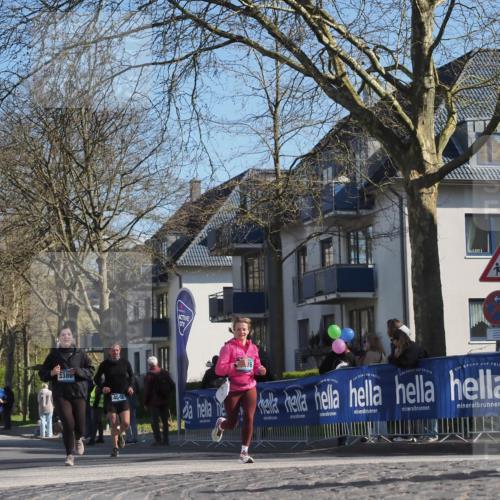 06.04.2025 - 44. Internationalen Wilhelmsburger Insellauf Luisa Fischer http://msf.ph/oto/7577963 06.04.2025 10:43:32 Ziel 3380, 4502 meine-sportfotos.de
