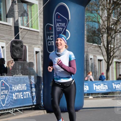 06.04.2025 - 44. Internationalen Wilhelmsburger Insellauf A. Gomolzig http://msf.ph/oto/7578047 06.04.2025 10:29:32 Ziel 3588, 3793, 4102, 4135, 4272, 4347 meine-sportfotos.de