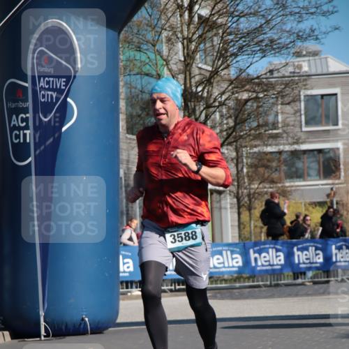 06.04.2025 - 44. Internationalen Wilhelmsburger Insellauf A. Gomolzig http://msf.ph/oto/7578113 06.04.2025 10:29:26 Ziel 3588, 3741, 4135, 4272 meine-sportfotos.de