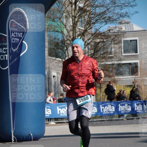 06.04.2025 - 44. Internationalen Wilhelmsburger Insellauf A. Gomolzig http://msf.ph/oto/7578117 06.04.2025 10:29:26 Ziel 3588, 3741, 4135, 4272 meine-sportfotos.de