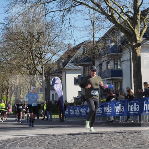 06.04.2025 - 44. Internationalen Wilhelmsburger Insellauf Luisa Fischer http://msf.ph/oto/7578119 06.04.2025 10:38:58 Ziel 3350, 4337, 4047, 4359 meine-sportfotos.de