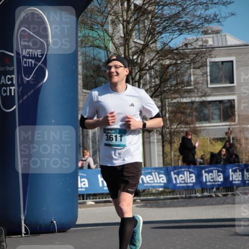 06.04.2025 - 44. Internationalen Wilhelmsburger Insellauf A. Gomolzig http://msf.ph/oto/7578137 06.04.2025 10:29:14 Ziel 3284, 3443, 3611, 5021 meine-sportfotos.de