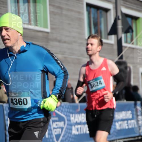 06.04.2025 - 44. Internationalen Wilhelmsburger Insellauf A. Gomolzig http://msf.ph/oto/7578194 06.04.2025 10:29:04 Ziel 3443, 3624, 4360 meine-sportfotos.de