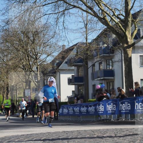 06.04.2025 - 44. Internationalen Wilhelmsburger Insellauf Luisa Fischer http://msf.ph/oto/7578228 06.04.2025 10:39:00 Ziel 4253, 4337, 40 meine-sportfotos.de