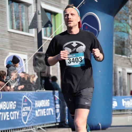 06.04.2025 - 44. Internationalen Wilhelmsburger Insellauf A. Gomolzig http://msf.ph/oto/7578264 06.04.2025 10:28:45 Ziel 3403, 3884, 4385, 5206 meine-sportfotos.de