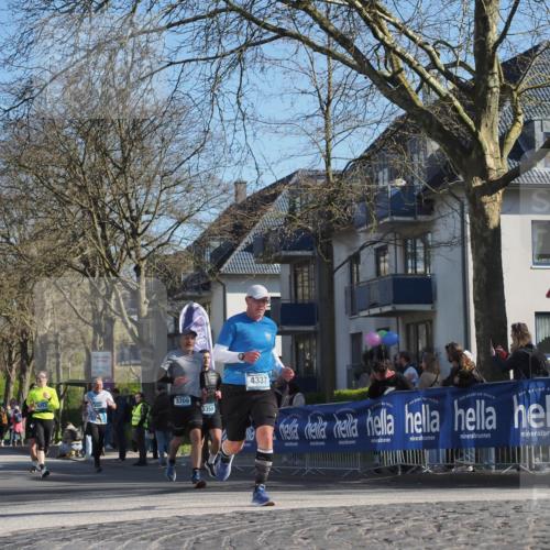 06.04.2025 - 44. Internationalen Wilhelmsburger Insellauf Luisa Fischer http://msf.ph/oto/7578283 06.04.2025 10:39:00 Ziel 3709, 3350, 4337 meine-sportfotos.de