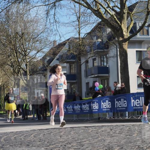 06.04.2025 - 44. Internationalen Wilhelmsburger Insellauf Luisa Fischer http://msf.ph/oto/7578331 06.04.2025 10:43:45 Ziel 1222, 5063, 4509 meine-sportfotos.de