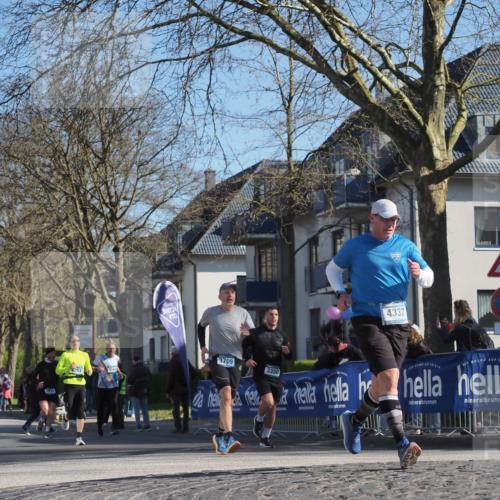 06.04.2025 - 44. Internationalen Wilhelmsburger Insellauf Luisa Fischer http://msf.ph/oto/7578374 06.04.2025 10:39:01 Ziel 3915, 4337, 3709, 3350 meine-sportfotos.de
