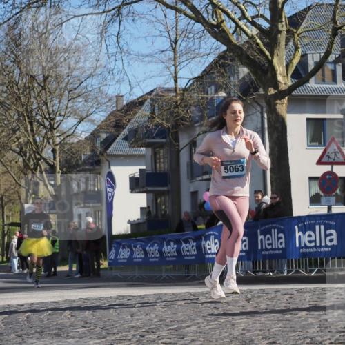 06.04.2025 - 44. Internationalen Wilhelmsburger Insellauf Luisa Fischer http://msf.ph/oto/7578376 06.04.2025 10:43:46 Ziel 4222, 5063 meine-sportfotos.de