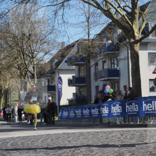 06.04.2025 - 44. Internationalen Wilhelmsburger Insellauf Luisa Fischer http://msf.ph/oto/7578404 06.04.2025 10:43:47 Ziel 4222, 506 meine-sportfotos.de