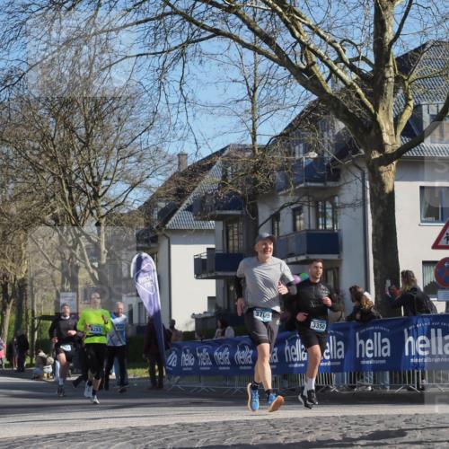 06.04.2025 - 44. Internationalen Wilhelmsburger Insellauf Luisa Fischer http://msf.ph/oto/7578439 06.04.2025 10:39:02 Ziel 15, 4253, 4560, 3709, 3350 meine-sportfotos.de