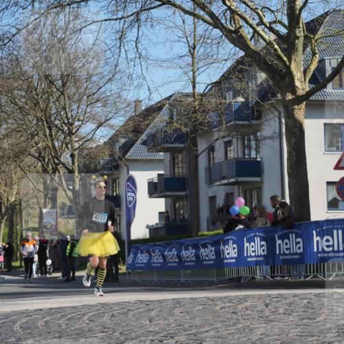 06.04.2025 - 44. Internationalen Wilhelmsburger Insellauf Luisa Fischer http://msf.ph/oto/7578454 06.04.2025 10:43:48 Ziel 4222 meine-sportfotos.de