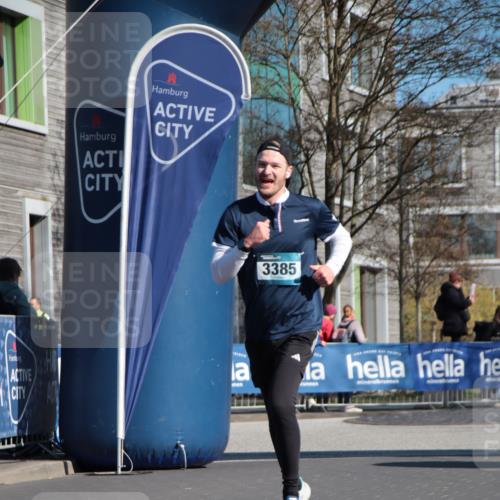06.04.2025 - 44. Internationalen Wilhelmsburger Insellauf A. Gomolzig http://msf.ph/oto/7578478 06.04.2025 10:28:04 Ziel 3385 meine-sportfotos.de