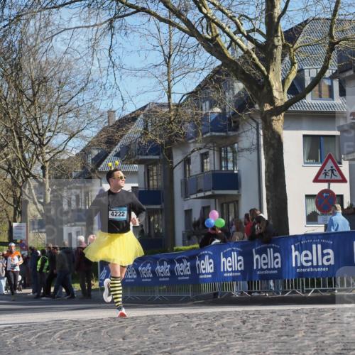 06.04.2025 - 44. Internationalen Wilhelmsburger Insellauf Luisa Fischer http://msf.ph/oto/7578512 06.04.2025 10:43:49 Ziel 3772, 4222 meine-sportfotos.de