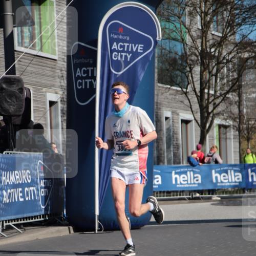06.04.2025 - 44. Internationalen Wilhelmsburger Insellauf A. Gomolzig http://msf.ph/oto/7578525 06.04.2025 10:27:53 Ziel 3804, 4615, 5070 meine-sportfotos.de