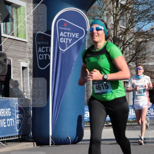06.04.2025 - 44. Internationalen Wilhelmsburger Insellauf A. Gomolzig http://msf.ph/oto/7578538 06.04.2025 10:27:52 Ziel 3804, 3824, 4615, 5070 meine-sportfotos.de