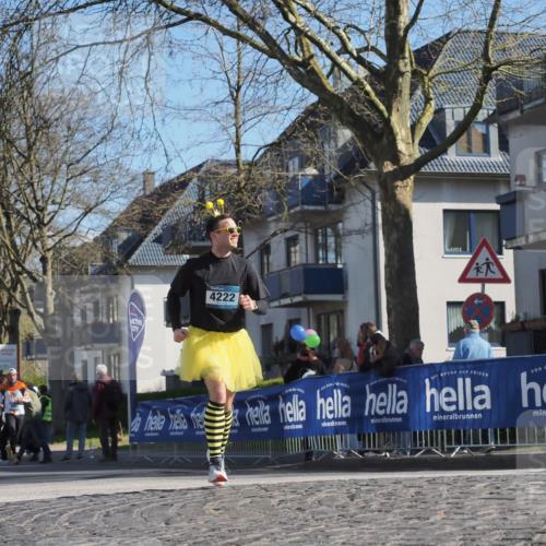 06.04.2025 - 44. Internationalen Wilhelmsburger Insellauf Luisa Fischer http://msf.ph/oto/7578551 06.04.2025 10:43:50 Ziel 4222, 7 meine-sportfotos.de