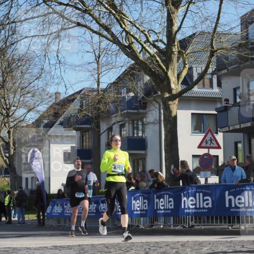 06.04.2025 - 44. Internationalen Wilhelmsburger Insellauf Luisa Fischer http://msf.ph/oto/7578629 06.04.2025 10:39:05 Ziel 3915, 50, 4253 meine-sportfotos.de