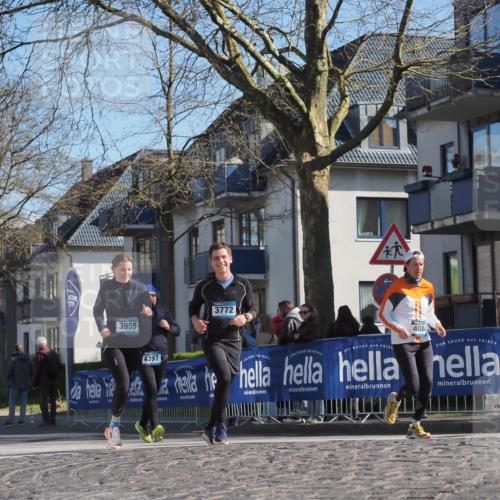 06.04.2025 - 44. Internationalen Wilhelmsburger Insellauf Luisa Fischer http://msf.ph/oto/7578745 06.04.2025 10:43:55 Ziel 3772, 4397, 4084, 3959 meine-sportfotos.de