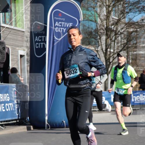 06.04.2025 - 44. Internationalen Wilhelmsburger Insellauf A. Gomolzig http://msf.ph/oto/7578823 06.04.2025 10:27:08 Ziel 3343, 3486, 3516, 3610, 4203, 4259, 5032 meine-sportfotos.de