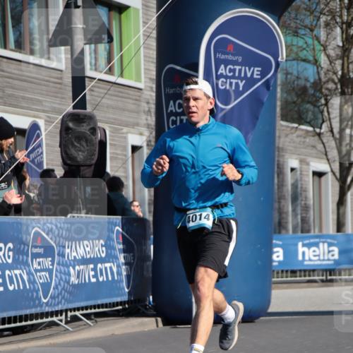 06.04.2025 - 44. Internationalen Wilhelmsburger Insellauf A. Gomolzig http://msf.ph/oto/7578926 06.04.2025 10:26:58 Ziel 3486, 4014, 4073, 4282, 4388 meine-sportfotos.de