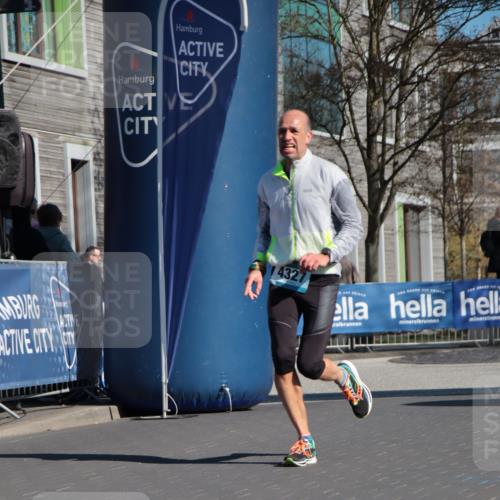 06.04.2025 - 44. Internationalen Wilhelmsburger Insellauf A. Gomolzig http://msf.ph/oto/7578979 06.04.2025 10:26:48 Ziel 3099, 4282, 4327, 4516 meine-sportfotos.de