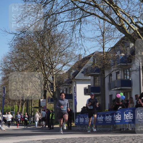 06.04.2025 - 44. Internationalen Wilhelmsburger Insellauf Luisa Fischer http://msf.ph/oto/7579012 06.04.2025 10:44:06 Ziel 4429, 3489, 3232 meine-sportfotos.de