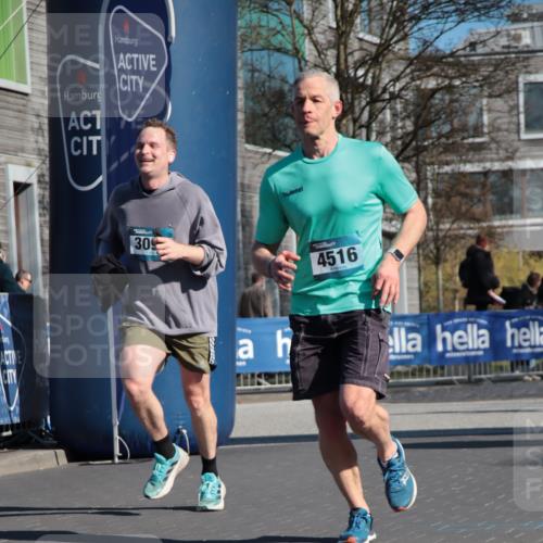 06.04.2025 - 44. Internationalen Wilhelmsburger Insellauf A. Gomolzig http://msf.ph/oto/7579017 06.04.2025 10:26:46 Ziel 3099, 4327, 4516, 5076 meine-sportfotos.de