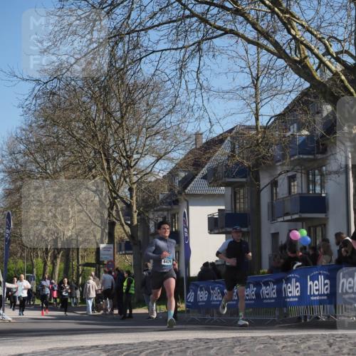 06.04.2025 - 44. Internationalen Wilhelmsburger Insellauf Luisa Fischer http://msf.ph/oto/7579019 06.04.2025 10:44:06 Ziel 4429, 3232 meine-sportfotos.de
