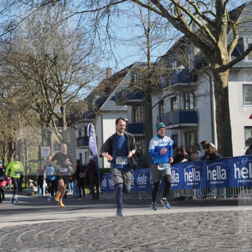 06.04.2025 - 44. Internationalen Wilhelmsburger Insellauf Luisa Fischer http://msf.ph/oto/7579024 06.04.2025 10:39:22 Ziel 3418, 3801, 3833, 5179, 5095 meine-sportfotos.de