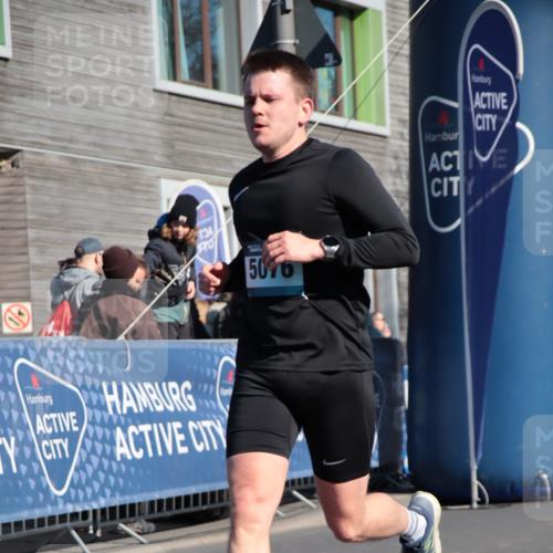 06.04.2025 - 44. Internationalen Wilhelmsburger Insellauf A. Gomolzig http://msf.ph/oto/7579036 06.04.2025 10:26:43 Ziel 3099, 4327, 4404, 4516, 5076 meine-sportfotos.de