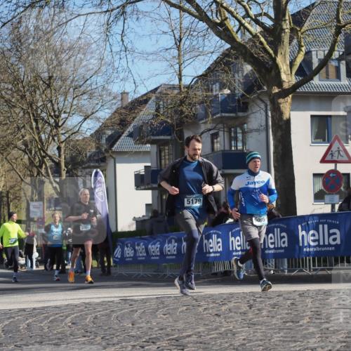 06.04.2025 - 44. Internationalen Wilhelmsburger Insellauf Luisa Fischer http://msf.ph/oto/7579067 06.04.2025 10:39:23 Ziel 3416, 3833, 3801, 5179, 5095 meine-sportfotos.de