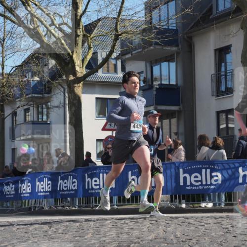 06.04.2025 - 44. Internationalen Wilhelmsburger Insellauf Luisa Fischer http://msf.ph/oto/7579084 06.04.2025 10:44:08 Ziel 4429, 9, 323 meine-sportfotos.de