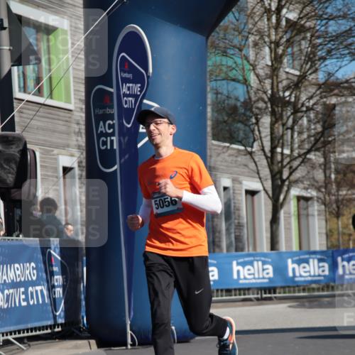 06.04.2025 - 44. Internationalen Wilhelmsburger Insellauf A. Gomolzig http://msf.ph/oto/7579163 06.04.2025 10:26:15 Ziel 5056 meine-sportfotos.de